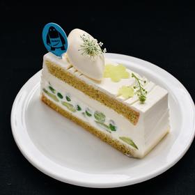 椰味青瓜甜豌豆奶油蛋糕切片