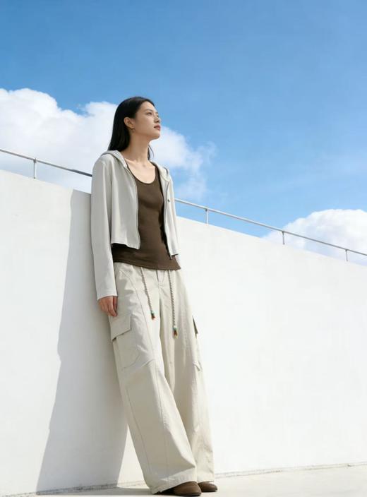 库存告急！三件套！「晴空系列」【自营】｜2026马年春季连帽休闲三件套 背心➕短外套➕工装裤子松弛感户外穿搭套装-喜出 商品图5