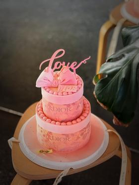 Dior早春双层·奶油霜蛋糕
