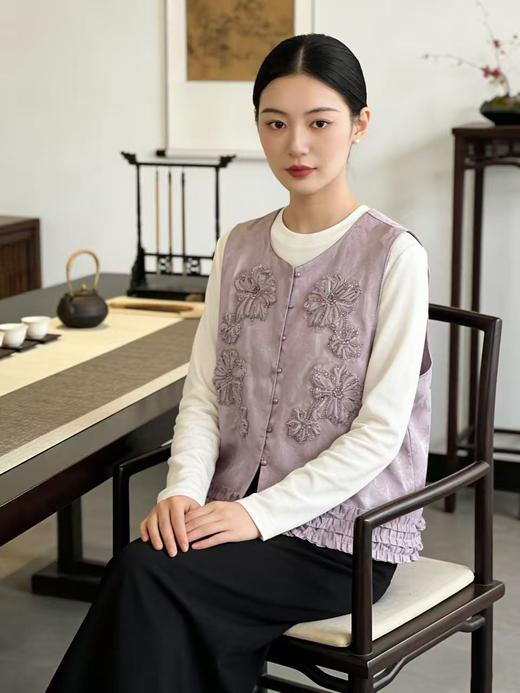 重工手工钉珠【自营】嫣紫花朵工艺提花新中式马甲上衣-喜出 商品图3