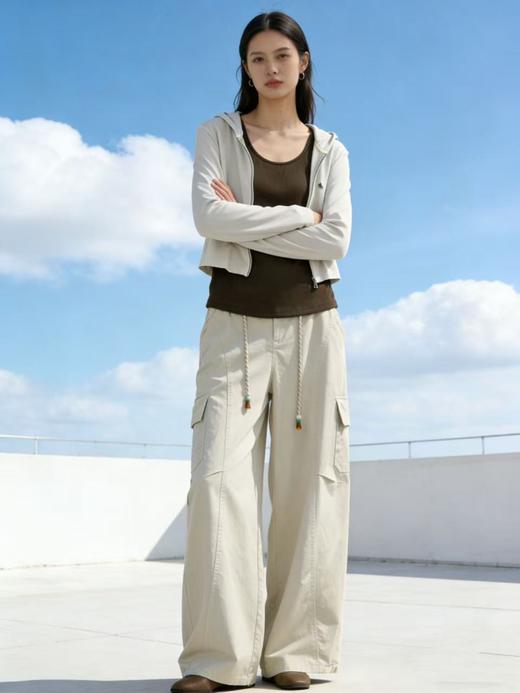 库存告急！三件套！「晴空系列」【自营】｜2026马年春季连帽休闲三件套 背心➕短外套➕工装裤子松弛感户外穿搭套装-喜出 商品图6