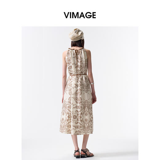 VIMAGE纬漫纪挂脖露肩显瘦度假风休闲印花无袖连衣裙2026夏季新款V2507211 商品图4