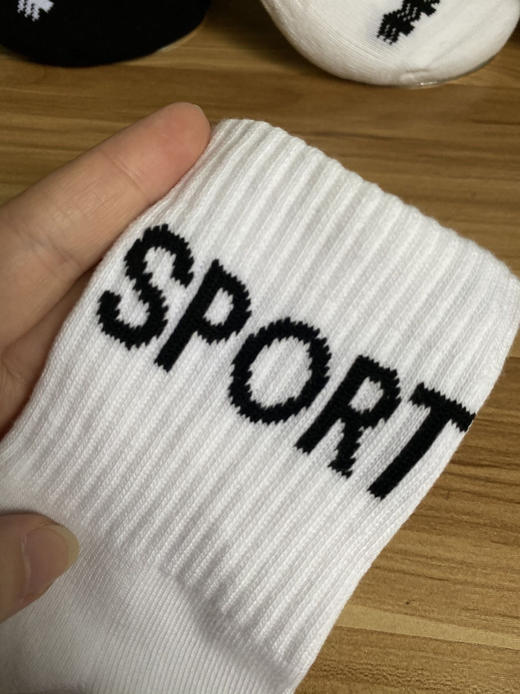 现货 两双包邮 一共三百多双，KL可隆小树袜子..喜欢穿毛圈底袜的一穿就知道，太舒服了.... 商品图7