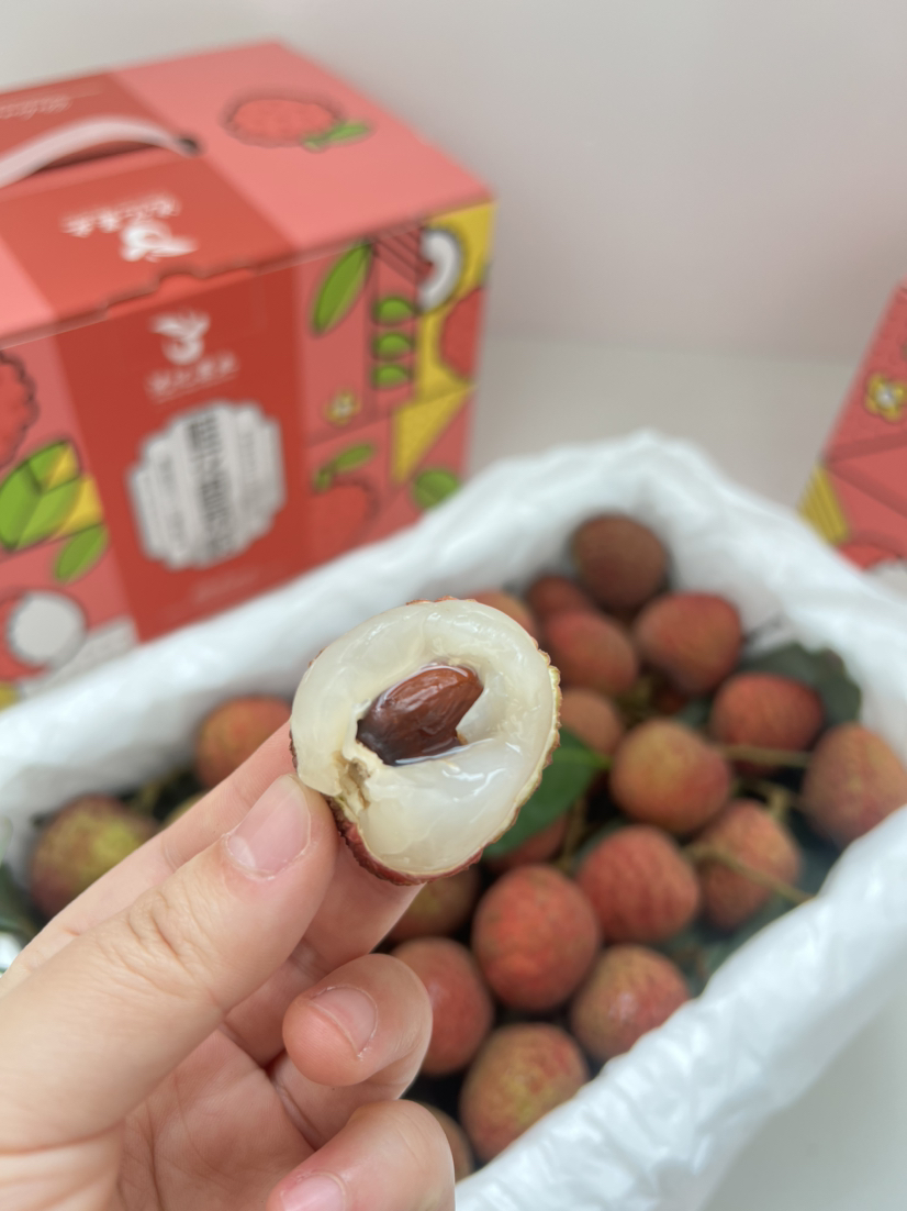 桂花香荔枝、滑润Q嫩，果肉晶莹剔透 一口爆汁