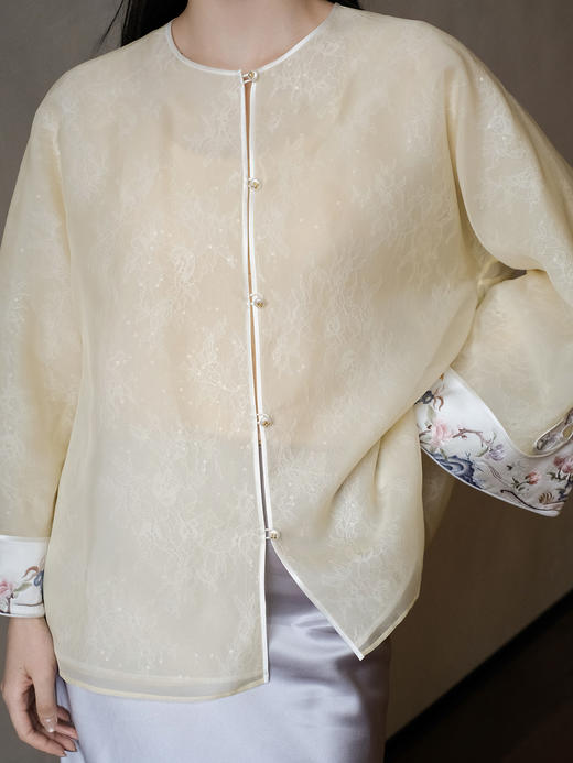 盛唐牡丹大师系列-卢梅红 | 鹅黄色真丝手绣外套(盛唐牡丹与非遗传承人卢梅红联名系列) 商品图1