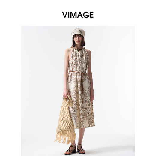 VIMAGE纬漫纪挂脖露肩显瘦度假风休闲印花无袖连衣裙2026夏季新款V2507211 商品图1