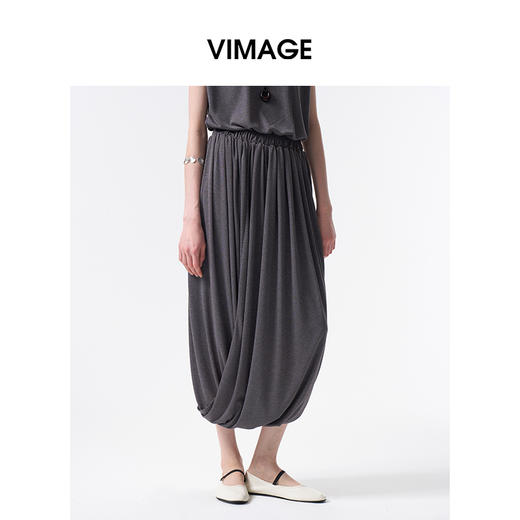 VIMAGE纬漫纪2026夏季新款不规则褶皱花苞设计显瘦松紧腰半身裙V2506210 商品图2