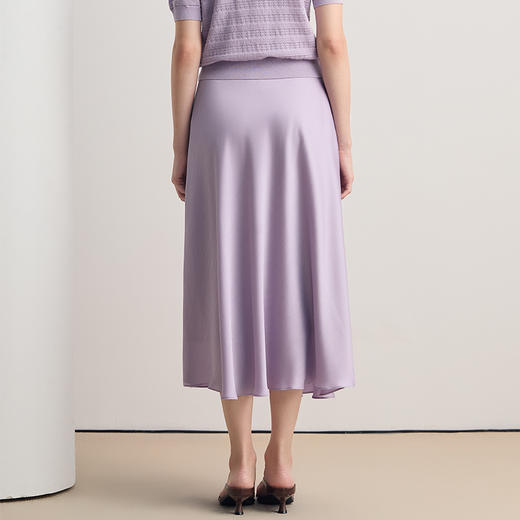 EITIE爱特爱高端优雅精致缎面垂坠显瘦半身裙2026夏新款8606306 商品图4