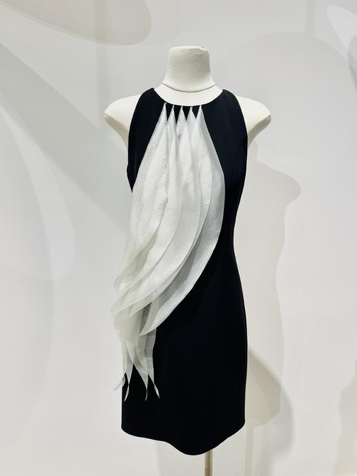 【夜之海浪】圆弧薄纱层叠拼接设计修身连衣裙 商品图1