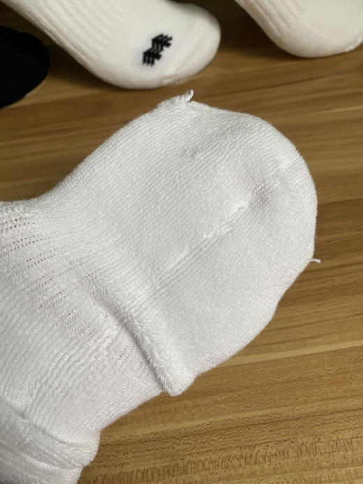 现货 两双包邮 一共三百多双，KL可隆小树袜子..喜欢穿毛圈底袜的一穿就知道，太舒服了.... 商品图8