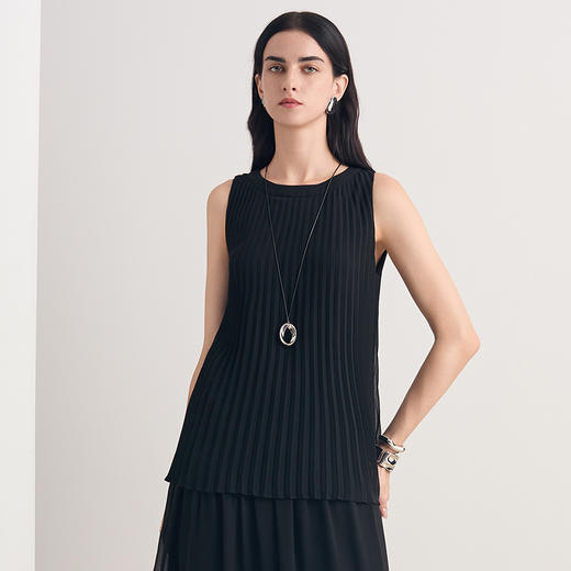 EITIE爱特爱2026夏季新款显瘦简约时尚通勤压褶无袖上衣8613306 商品图2