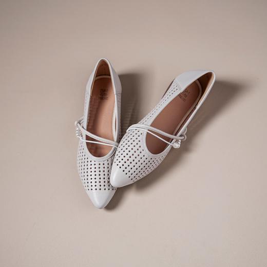 【羊皮革】西村名物2026年夏季新款猪皮内里内垫舒适平跟小尖头镂空洞洞空鞋X26AH18171 商品图5