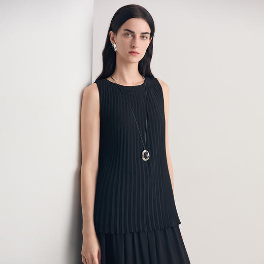 EITIE爱特爱2026夏季新款显瘦简约时尚通勤压褶无袖上衣8613306 商品图4