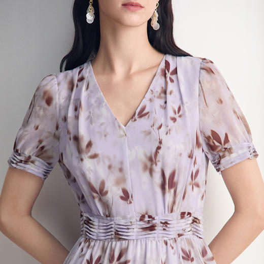 EITIE爱特爱优雅大气收腰A字印花连衣裙2026夏季新款8607332 商品图5