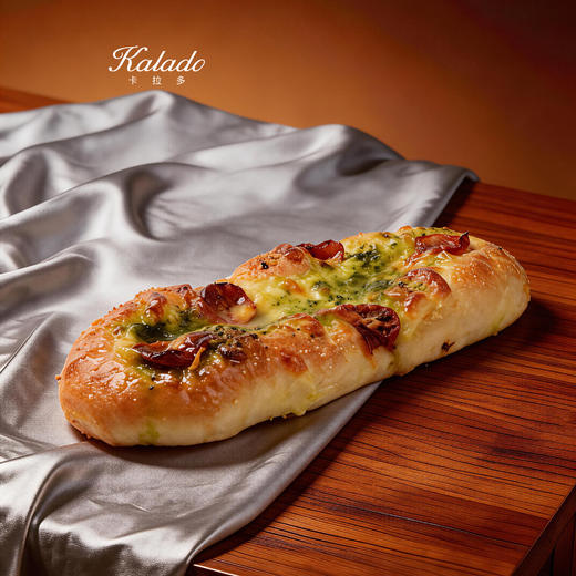 【新品】番茄青酱芝士佛卡夏 商品图0