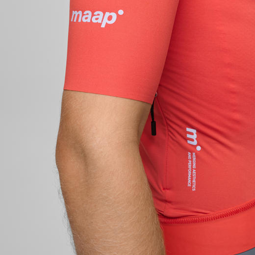 MAAP 男士 Training 系列 短袖骑行服 水洗红 商品图3