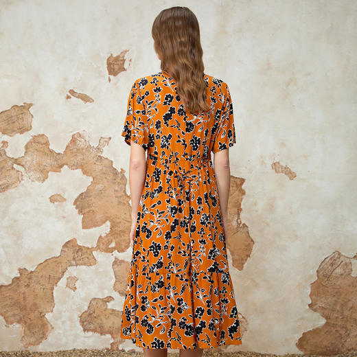 EITIE爱特爱时尚高腰a字显瘦印花V领连衣裙夏季新款8207947 商品图4