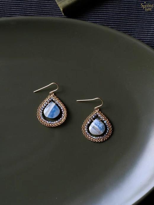 SpoiledBrat Jewelry 蓝纹欧珀斜长石耳环 商品图0