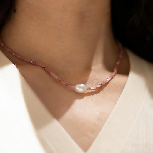 「粉色四月天」蔷薇石项链 商品图1