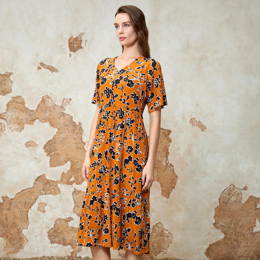 EITIE爱特爱时尚高腰a字显瘦印花V领连衣裙夏季新款8207947 商品图2