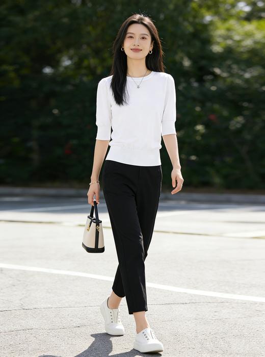 预售 臣禾	【自在针织T】含蚕丝圆领中袖正肩针织衫上衣	9261050675 商品图2