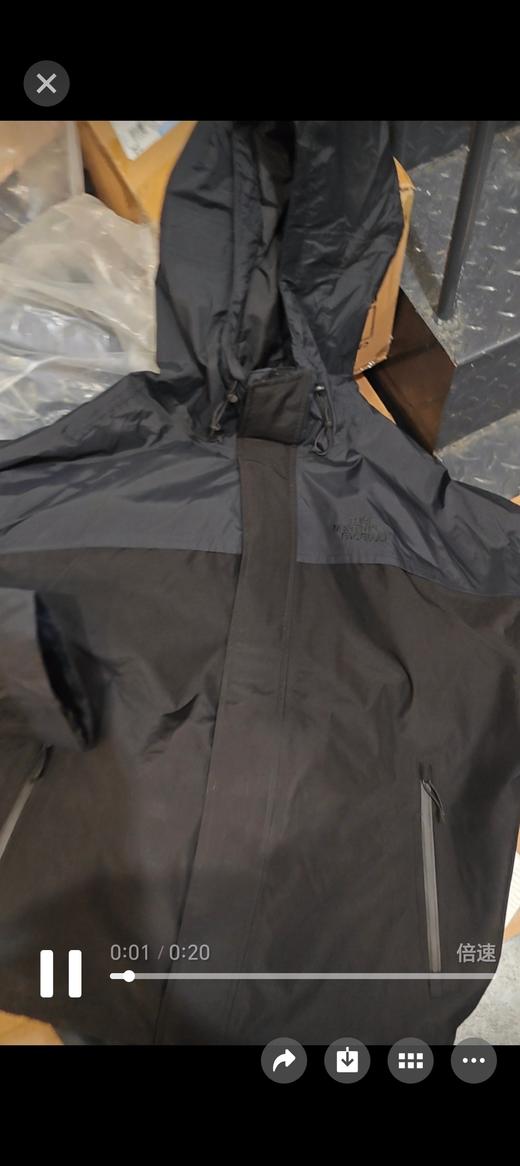 无折扣现货 TNF新款的全防水硬壳单冲，帅的不行... 没有水洗标，介意的不要拍 商品图4