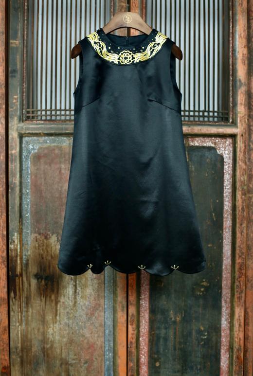 盛唐牡丹大师系列-卢梅红 | 重缎真丝盘金绣女裙(盛唐牡丹与非遗传承人卢梅红联名系列) 商品图0