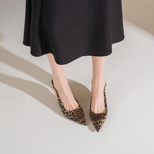 Westory2026年春季尖头中跟豹纹后空鞋时髦空凉鞋W26AH51421 商品图5