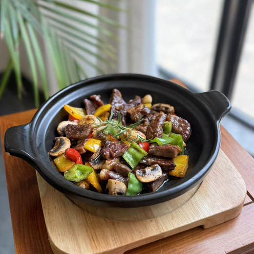 五彩时蔬炒牛排 商品图0