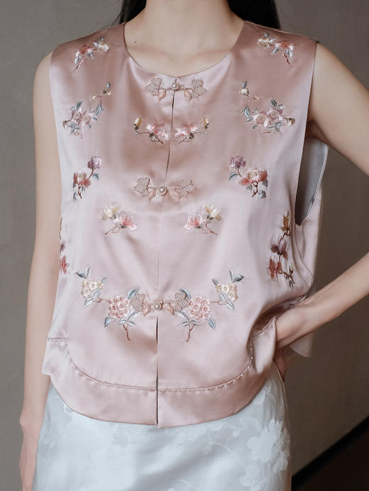 盛唐牡丹盛奢系列 | 粉凤仙手推绣真丝马甲 商品图3