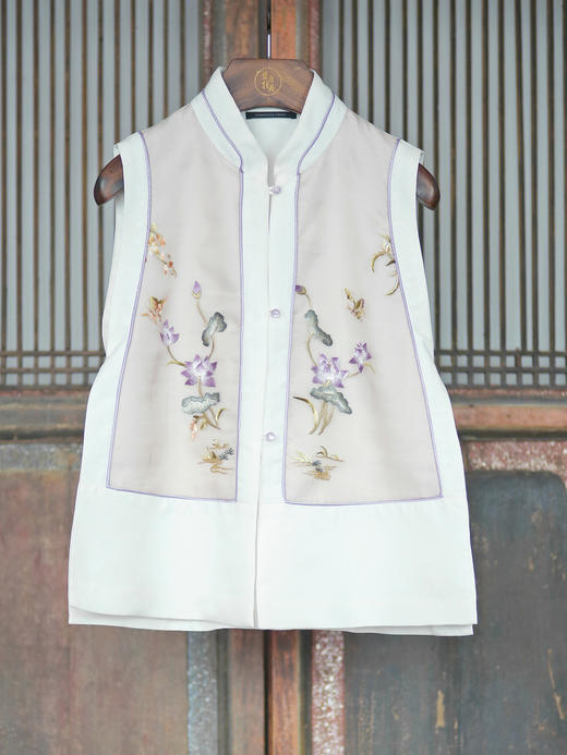 盛唐牡丹盛奢系列 | 重缎真丝荷塘月色手绣马甲 商品图0