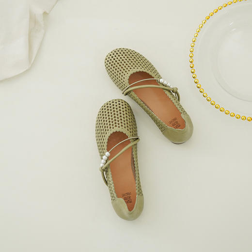 【牛皮革】西村名物2026年春季新款猪皮内里内垫舒适平底镂空玛丽珍鞋洞洞空鞋T26AH17841 商品图1