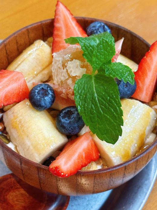 自制格兰诺拉酸奶碗【水果根据季节变换哦】 商品图1