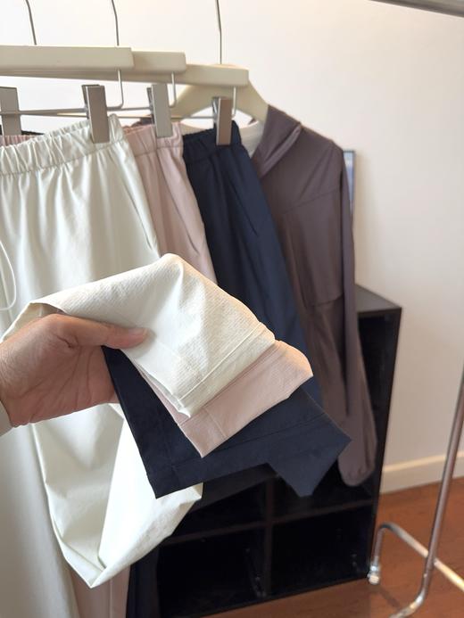 夏季新款 肌理感氧气裤 窄版显瘦阔腿速干机能裤 商品图6