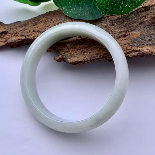 派瑞翡翠 翡翠手镯 糯种 浅绿 商品图1