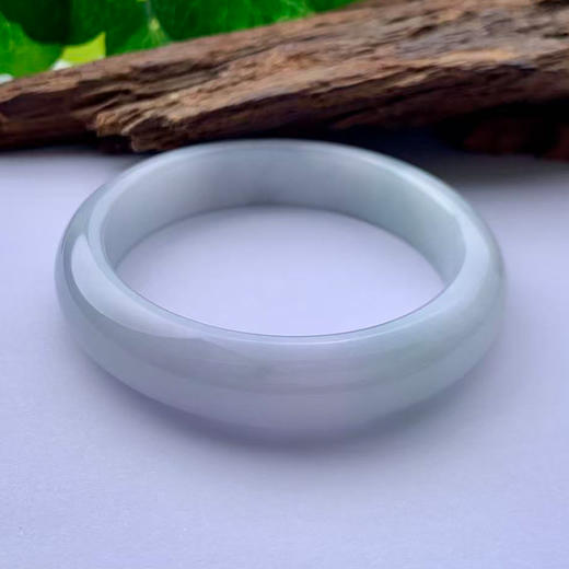 派瑞翡翠 翡翠手镯 糯种 浅绿 商品图3