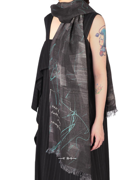 Y's | 暗格纹手绘印花长围巾 商品图2