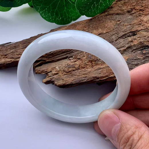 派瑞翡翠 翡翠手镯 糯种 浅绿 商品图1