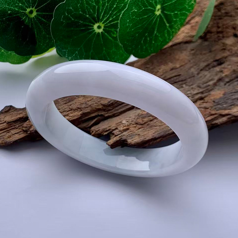 派瑞翡翠 翡翠手镯 糯种 浅绿