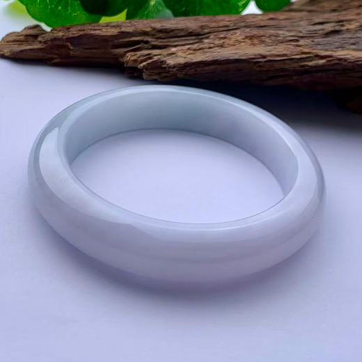 派瑞翡翠 翡翠手镯 糯种 浅绿 商品图3