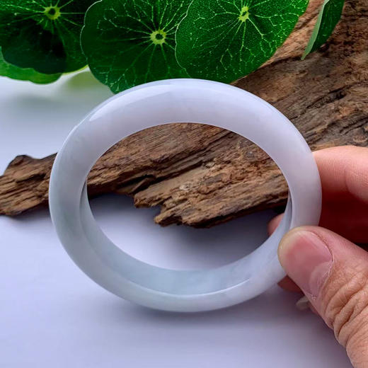 派瑞翡翠 翡翠手镯 糯种 浅绿 商品图1