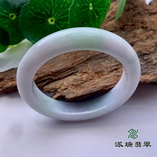 派瑞翡翠 翡翠手镯 糯种 浅绿 商品图0