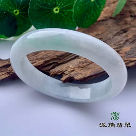 派瑞翡翠 翡翠手镯 糯种 浅绿
