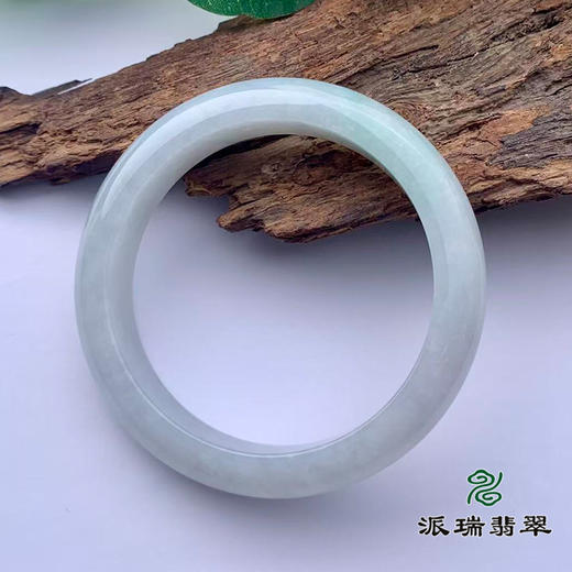 派瑞翡翠 翡翠手镯 糯种 浅绿 商品图2