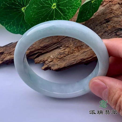 派瑞翡翠 翡翠手镯 糯种 浅绿 商品图1