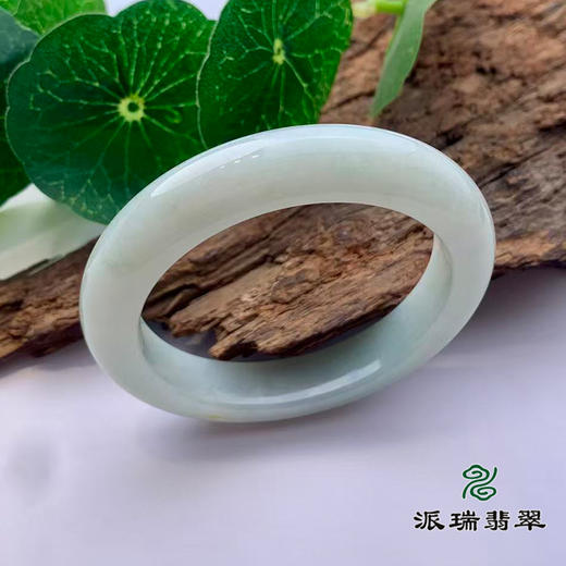 派瑞翡翠 翡翠手镯 糯种 浅绿 商品图0