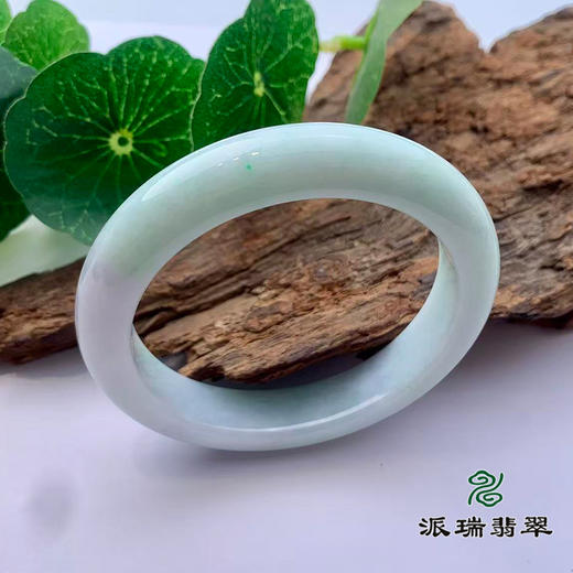 派瑞翡翠 翡翠手镯 糯种 浅绿 商品图0