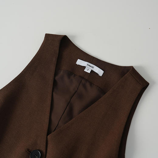 VIMAGE纬漫纪2026夏季新款复古摩登显瘦V领休闲无袖马甲上衣V2503213 商品图2