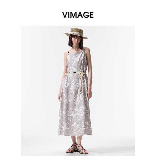 VIMAGE纬漫纪2026夏季新款度假风舒适轻薄显瘦系带印花吊带连衣裙V2507210 商品图0