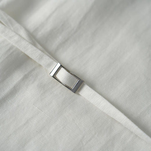 VIMAGE纬漫纪2026夏季新款莱赛尔亚麻通勤时尚显瘦无袖上衣V2513235 商品图4